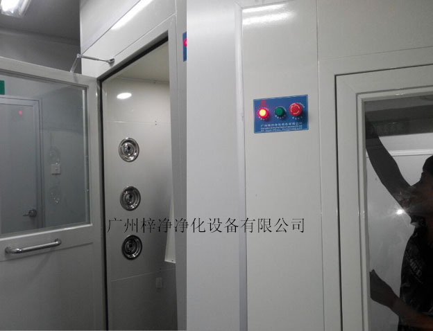 單人風(fēng)淋間現(xiàn)場安裝 單人風(fēng)淋間現(xiàn)場安裝