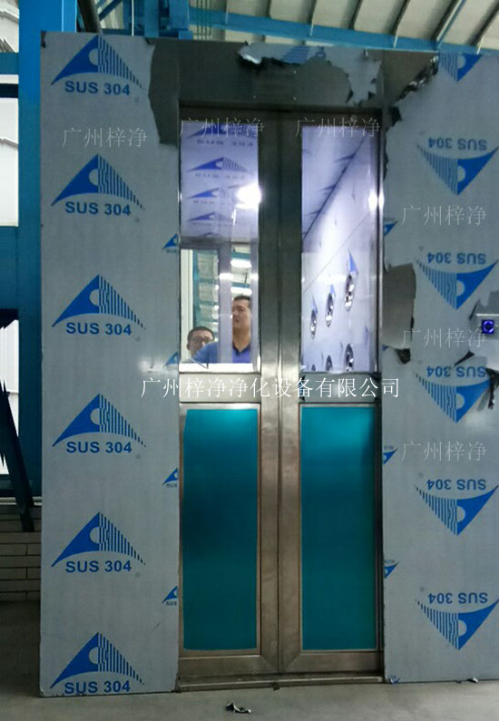 自動平移門風淋間功能可選自動感應、手動控制兩種。 自動平移門風淋間功能可選自動感應、手動控制兩種。