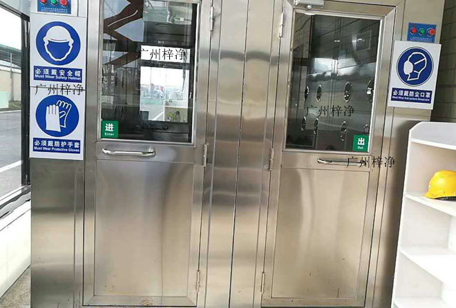 2-4人風淋間背靠背安裝 2-4人風淋間背靠背安裝